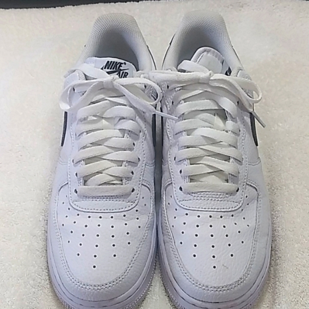 Pre- owned Men Nike Air Force 1 Size 9
